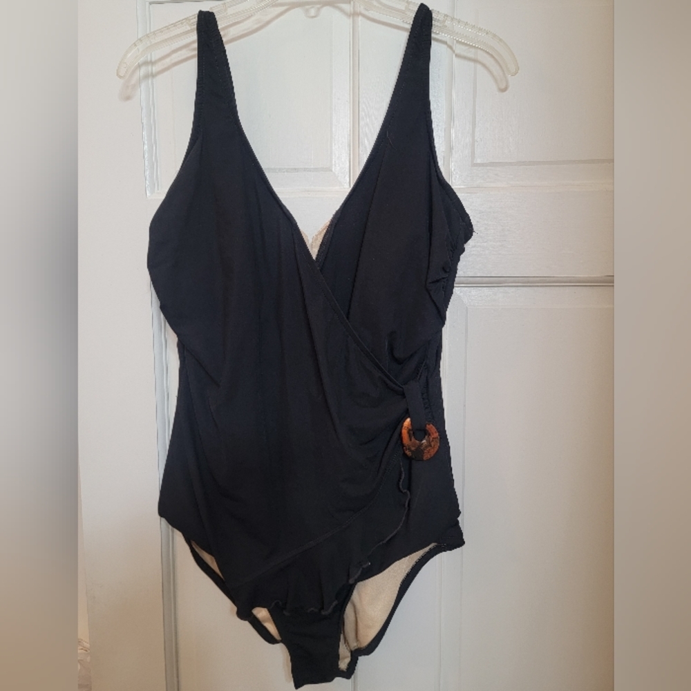 Shape Detector plus size ladies bathing suit black size 18w